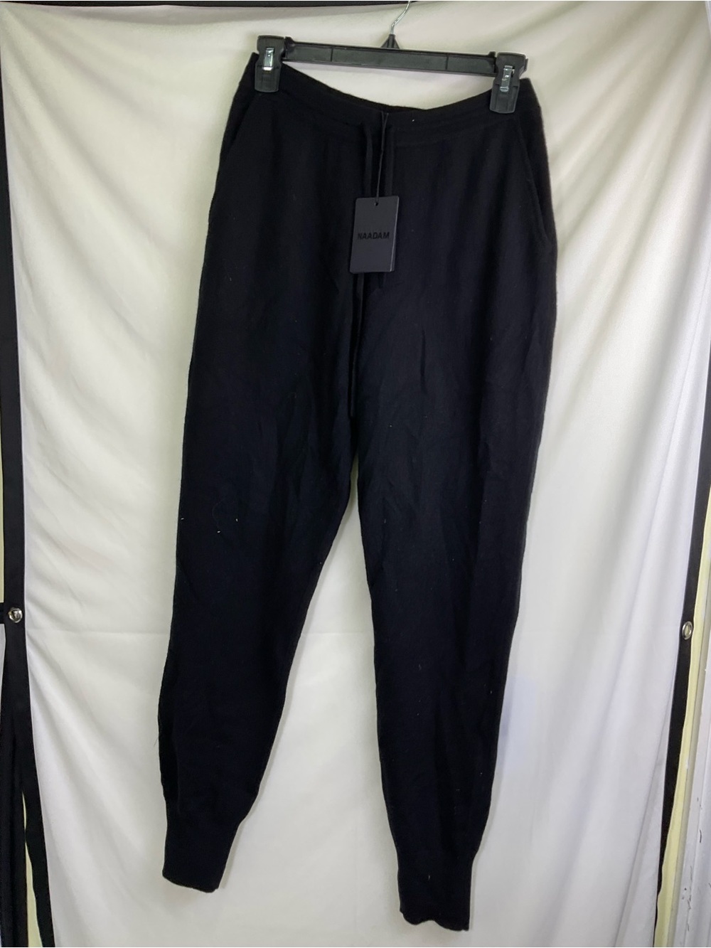 NAADAM The Off-Duty Cashmere Jogger - Black